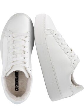 Cushionaire White Low-Top Women's ROC lace up Sneakers + comfort foam